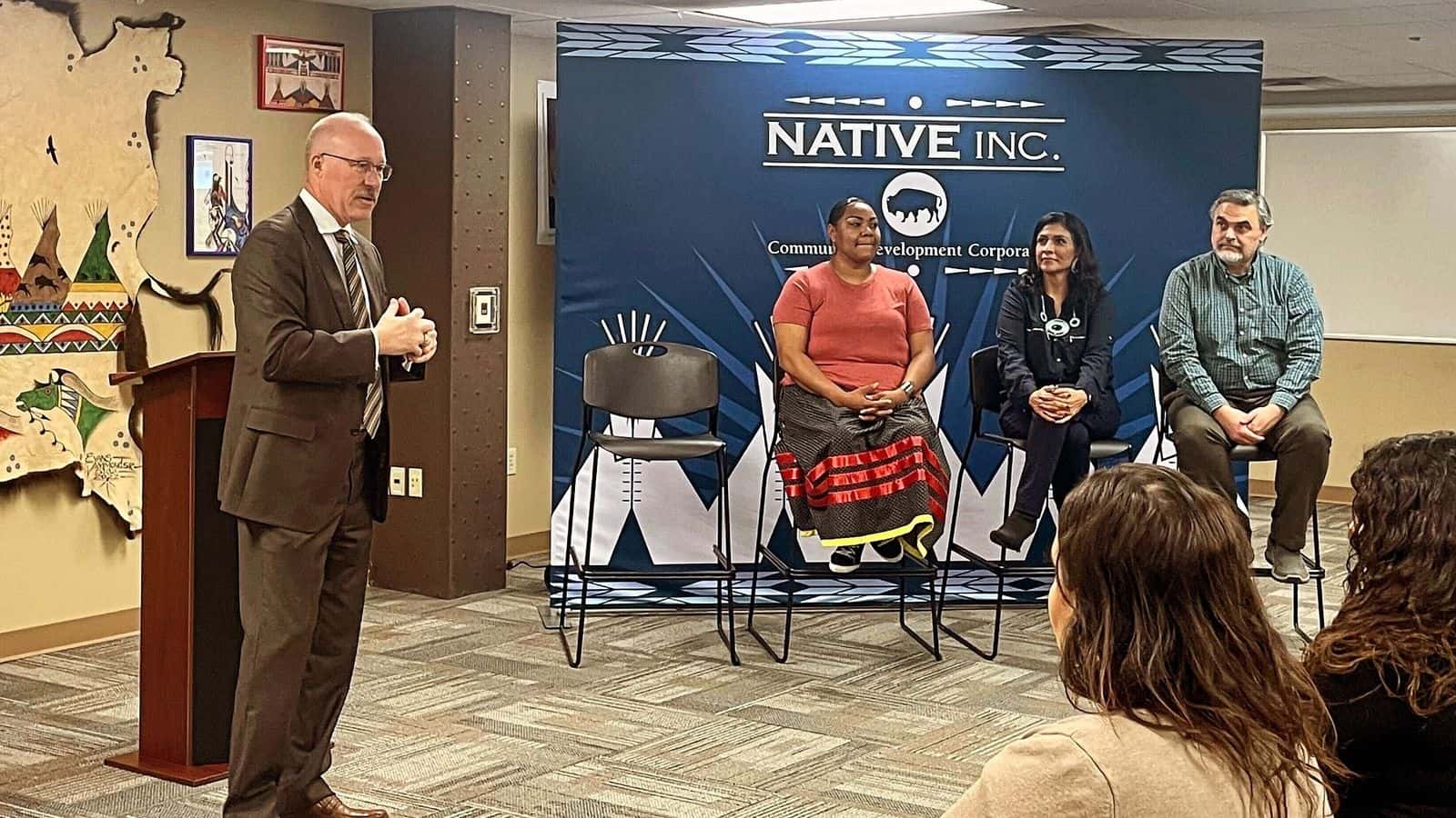  Mayor Mike Schmitz addressed the community’s concerns about racism, crime rates and affordable housing on Oct. 18. Photcredit/ Adrianna Adame