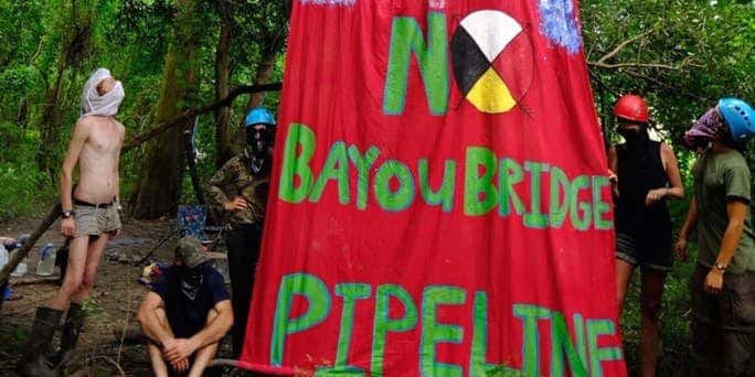 Tree sitters set out to block construction of Bayou Bridge Pipeline (Photo by Bridge The Gulf)