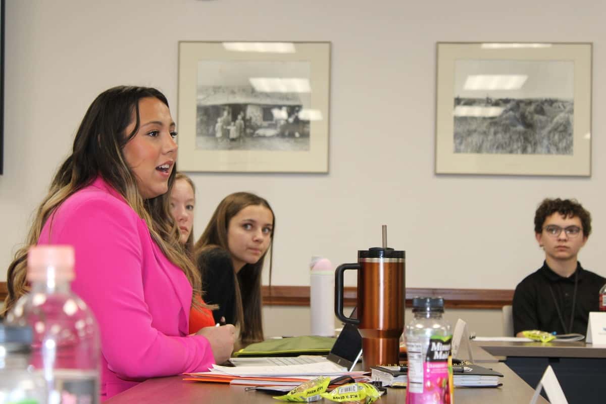 Shayla Davis (left), the leader of the Native American Education and Experiences caucus of the State Superintendent’s Student Cabinet, said she wants American Indian pupils to have the same opportunities every other student in North Dakota has. (Photo credit/ Adrianna Adame)