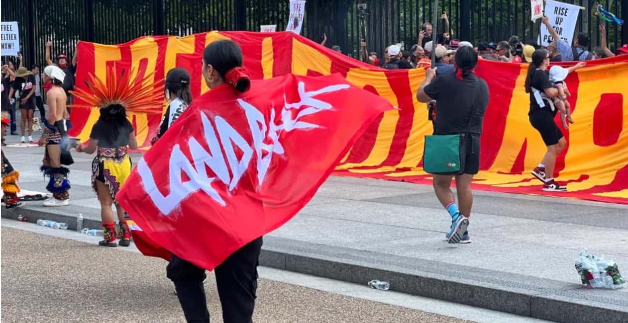 Hundreds of demonstrators took to the White House in Washington, D.C. for the Free Leonard Peltier 79th Birthday Action on September 12, 2023. (Jourdan Bennett-Begaye, ICT)