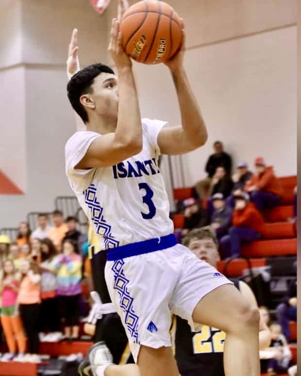 Austyn Saul goes up for a shot. The senior led Santee with 19 points in the district championship. (Photo courtesy of Dawn Hefner)