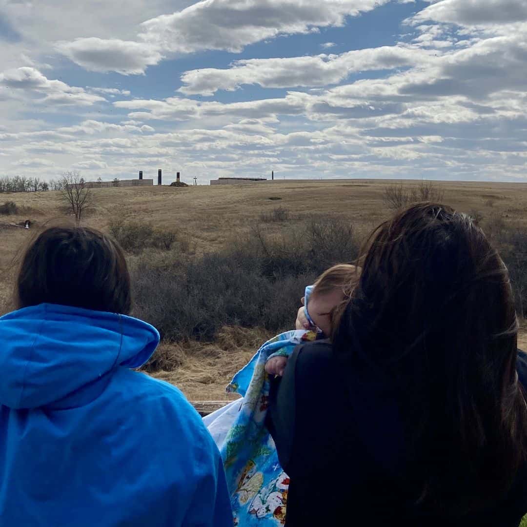 grandchildren living by oil wells