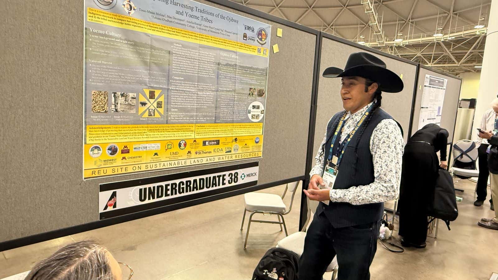 Molina Tossi-Masso, of the Yoeme, or Yaqui, nation, presents his research on Oct. 3 during the American Indian Science and Engineering conference in Minneapolis. Tossi-Mosso is a student at Tohono O’odham Community College in Sells, Arizona.