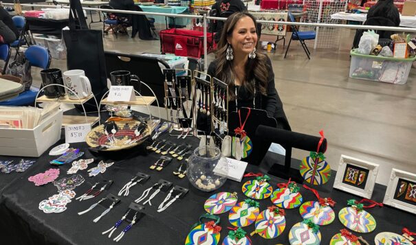 Art proves to be healing for creative Bis-Man vendors at holiday arts and crafts show